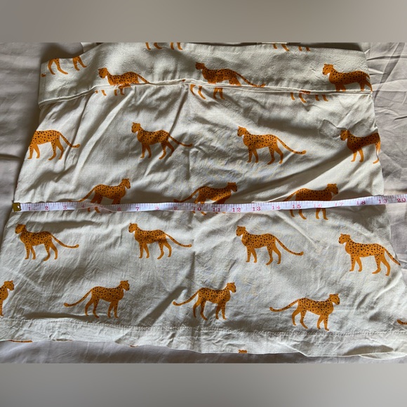 Medium BOAH cheetah cat pattern summer tank top - Picture 3 of 16